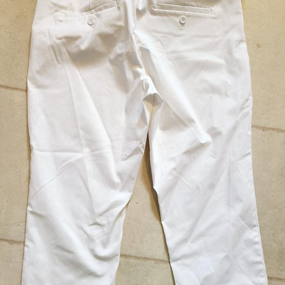 The Limited Women's Size 12 White Signature Exact Stretch Crop Ankle Pant! NWT! - Picture 2 of 3